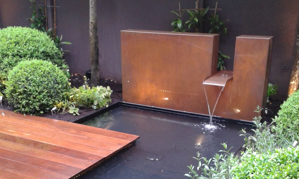 Bespoke Water Sculpture Design